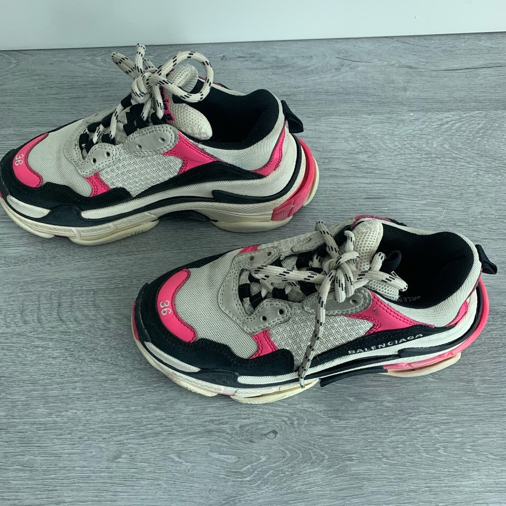 BALENCIAGA Triple S Sneaker